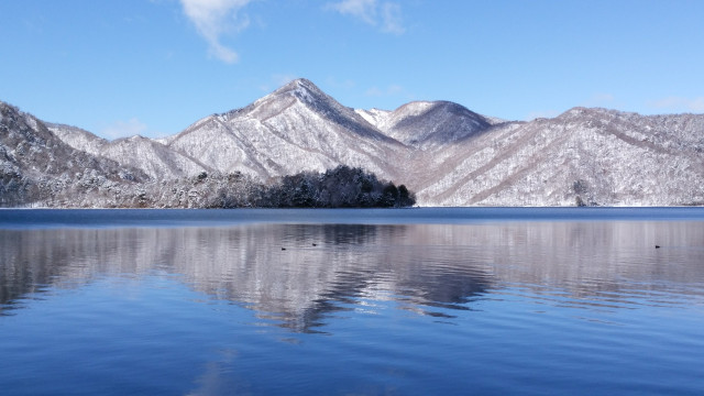 中禅寺湖（雪）